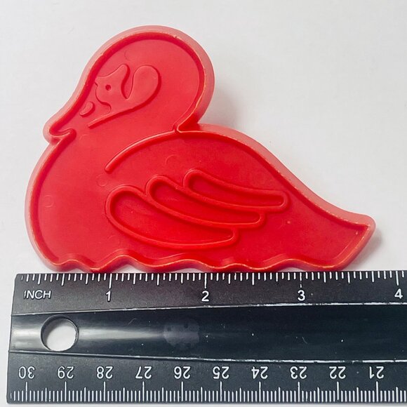 Vintage Chilton 1978 Red Plastic Cookie Cutter Imprint Seven Swans A Swimming - Picture 2 of 5